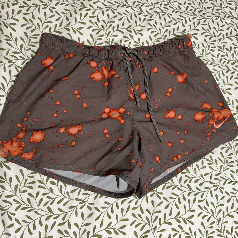 Nike Women's gray and pink/coral shorts
